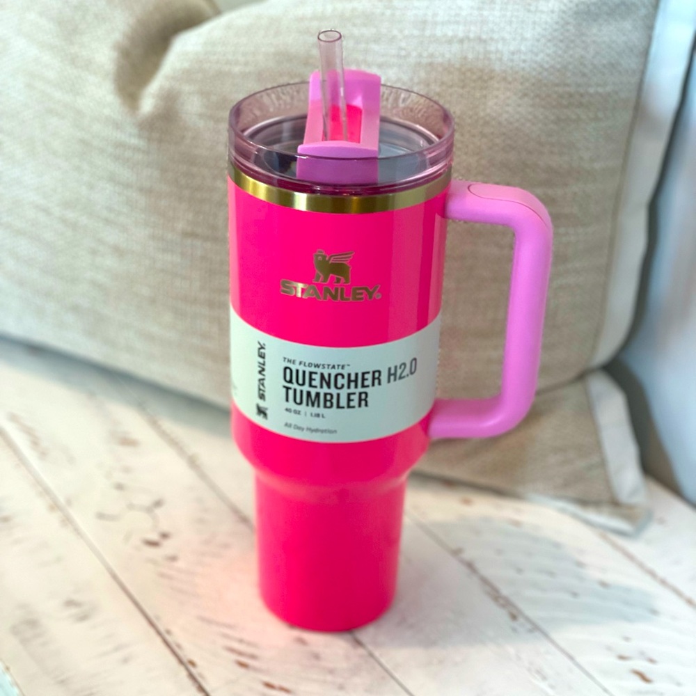 Stanley PINK PARADE LIMITED EDITION 40oz Tumbler HOT Quencher Flowstate 2.0 NEW